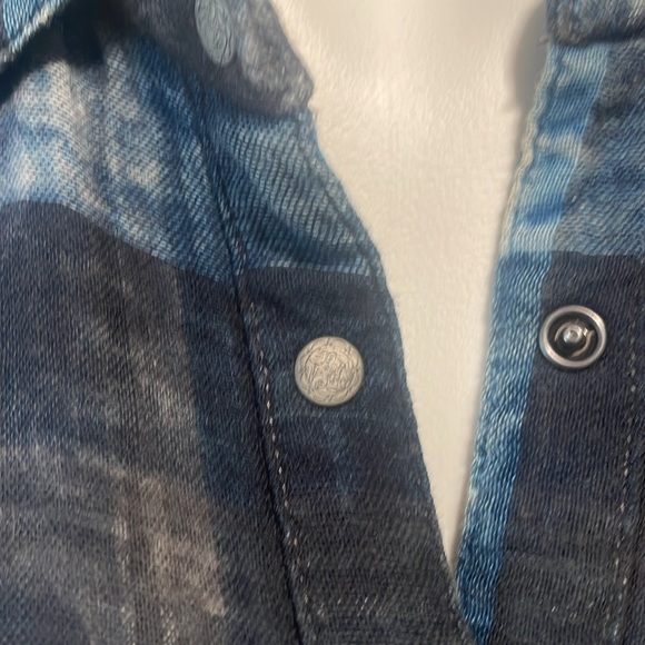 RYAN Michael size large snap front long sleeve top. PTP 21” - Picture 4 of 8